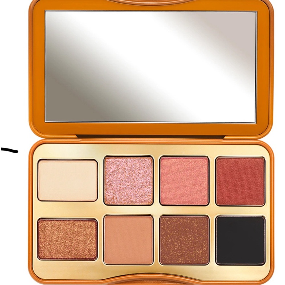 Too Faced kitty likes to scratch palette, 6 color(see pic) .8 g,4.8g total nt wt